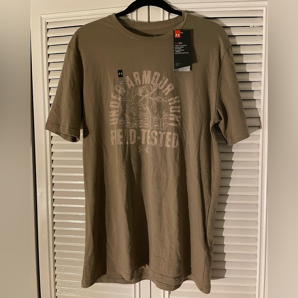 NWT Under Armour Heatgear Loose T-shirt in Men’s Size M in Bayou